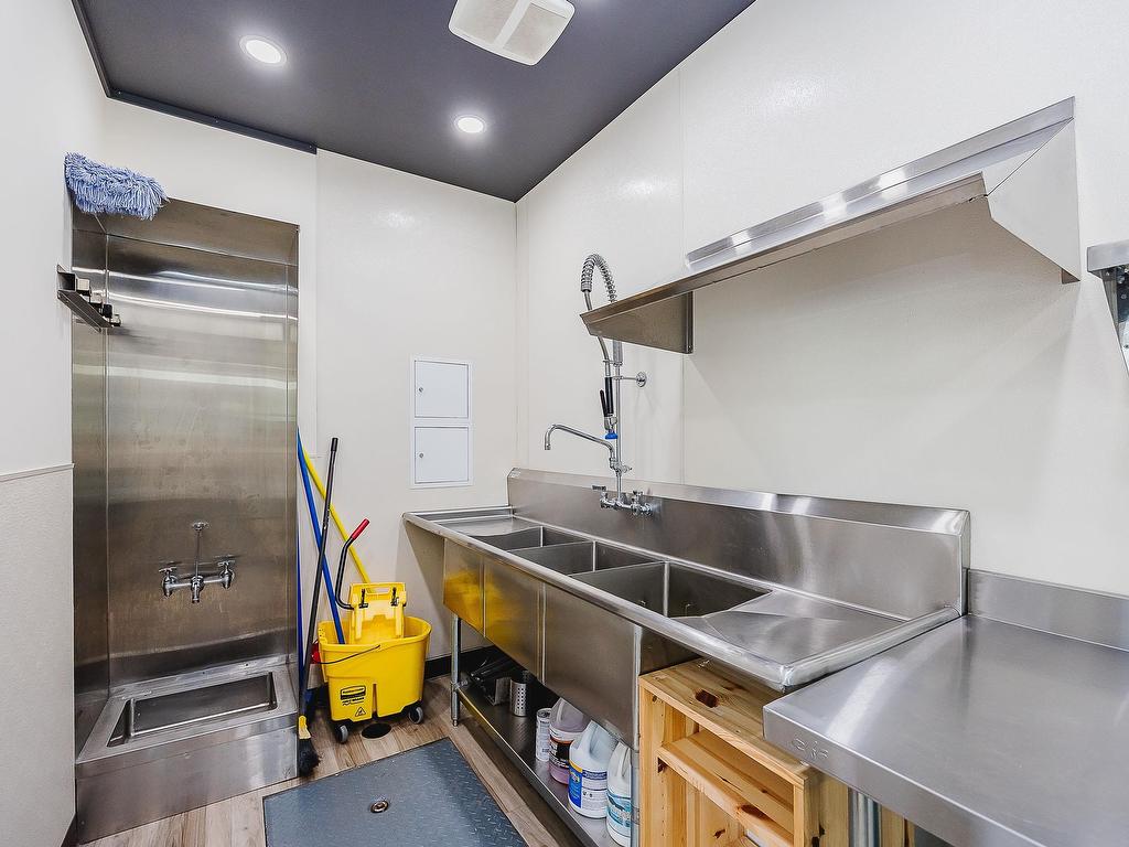 









2807


Maple

Street,
Abbotsford,




BC
V2S 3Y9


