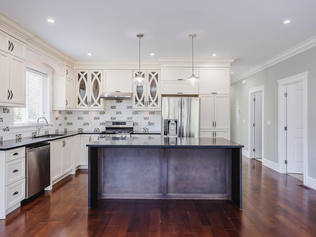 









2807


Maple

Street,
Abbotsford,




BC
V2S 3Y9

