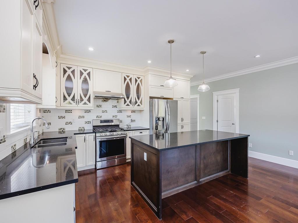 









2807


Maple

Street,
Abbotsford,




BC
V2S 3Y9

