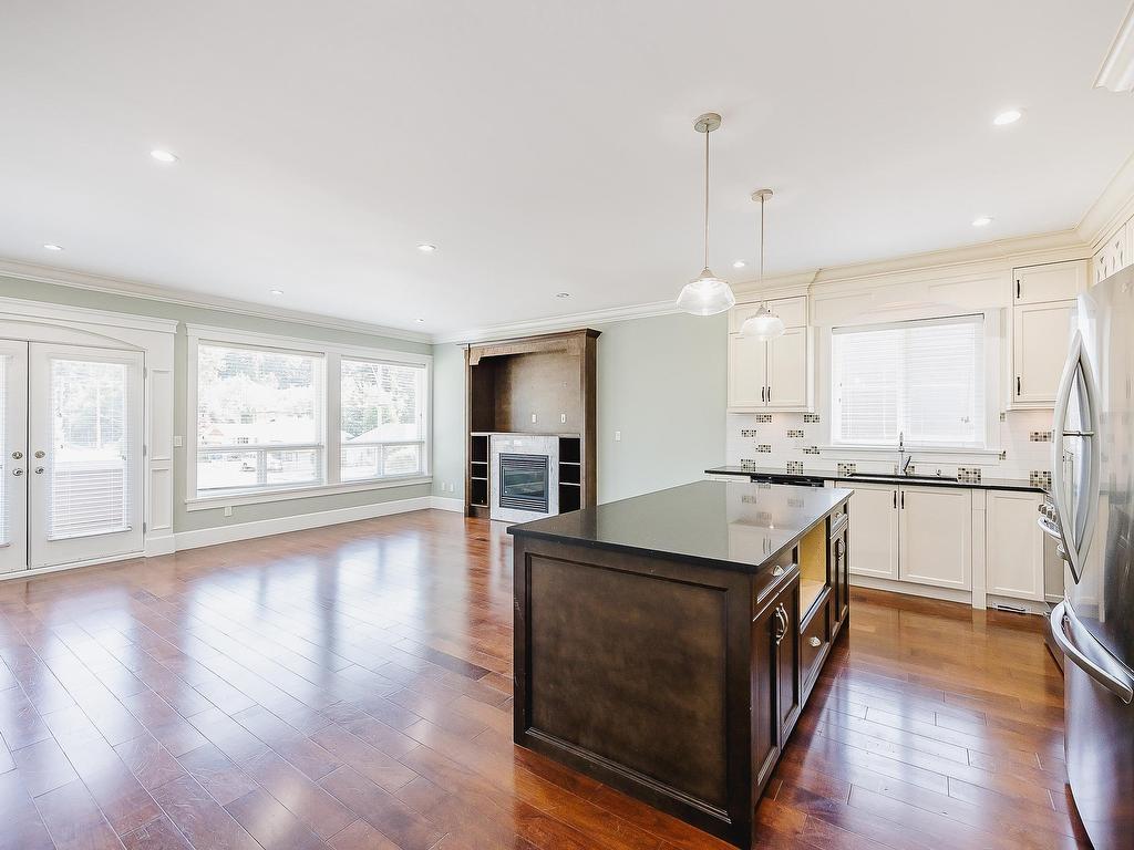 









2807


Maple

Street,
Abbotsford,




BC
V2S 3Y9

