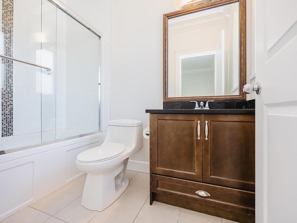 









2807


Maple

Street,
Abbotsford,




BC
V2S 3Y9

