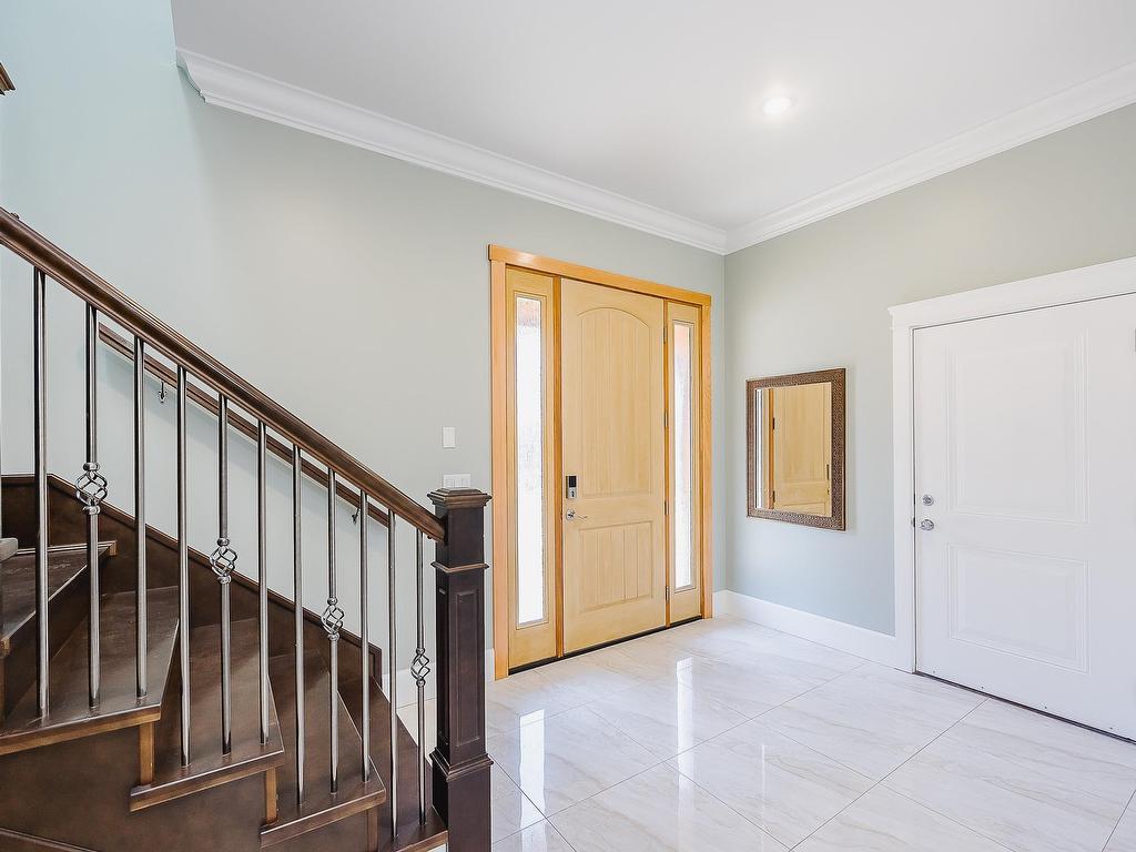









2807


Maple

Street,
Abbotsford,




BC
V2S 3Y9

