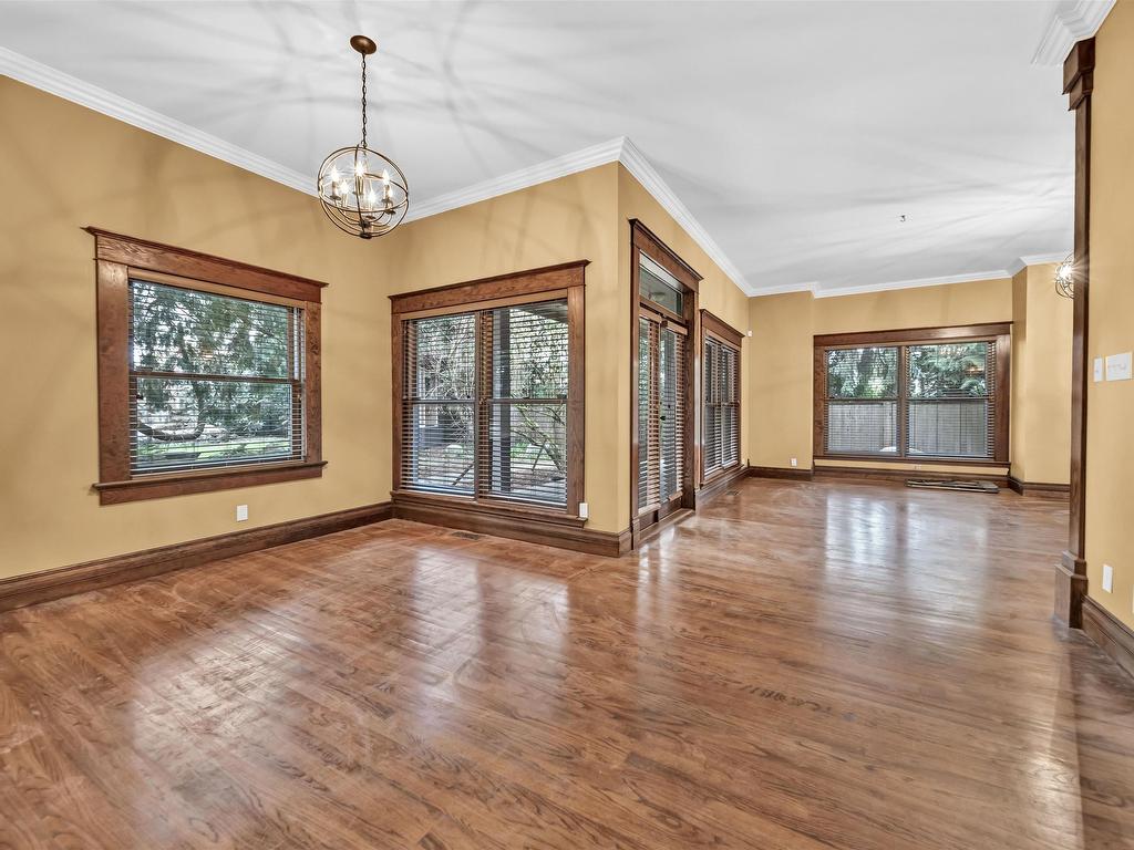 












6354 184 STREET

,
Surrey,




BC
V3S 8B9

