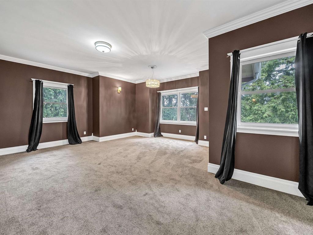 












6354 184 STREET

,
Surrey,




BC
V3S 8B9

