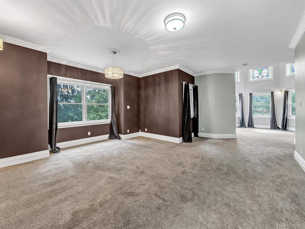 












6354 184 STREET

,
Surrey,




BC
V3S 8B9

