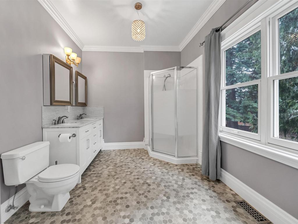 












6354 184 STREET

,
Surrey,




BC
V3S 8B9


