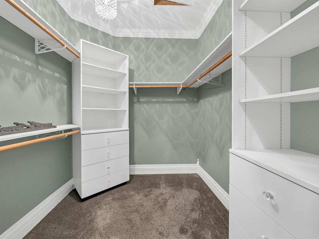 












6354 184 STREET

,
Surrey,




BC
V3S 8B9

