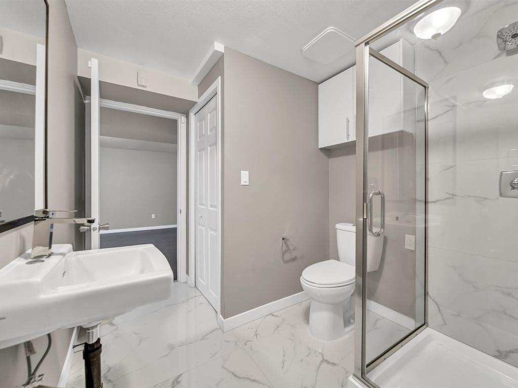 












6354 184 STREET

,
Surrey,




BC
V3S 8B9


