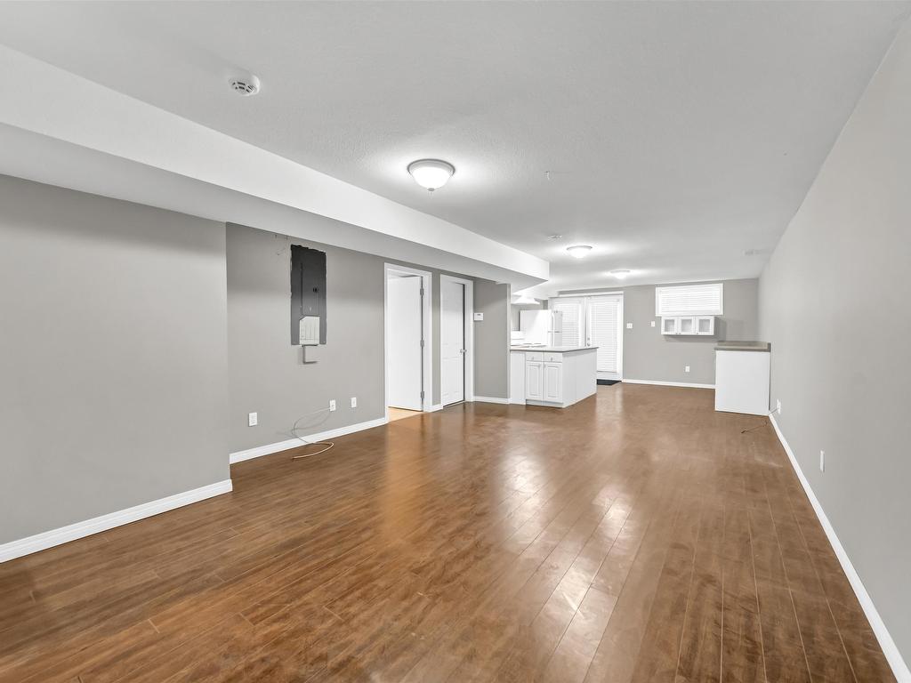 












6354 184 STREET

,
Surrey,




BC
V3S 8B9

