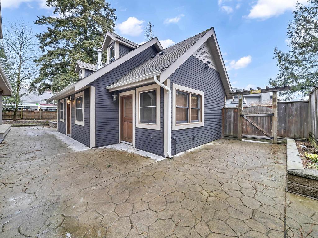 












6354 184 STREET

,
Surrey,




BC
V3S 8B9

