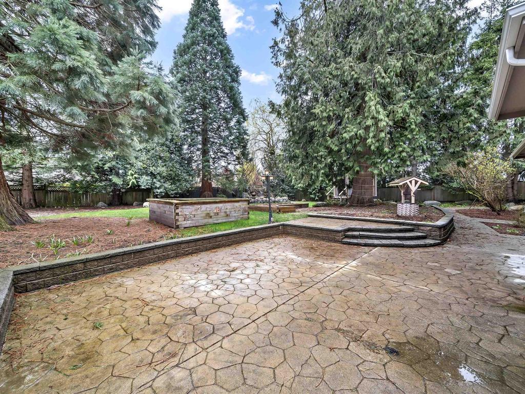 












6354 184 STREET

,
Surrey,




BC
V3S 8B9

