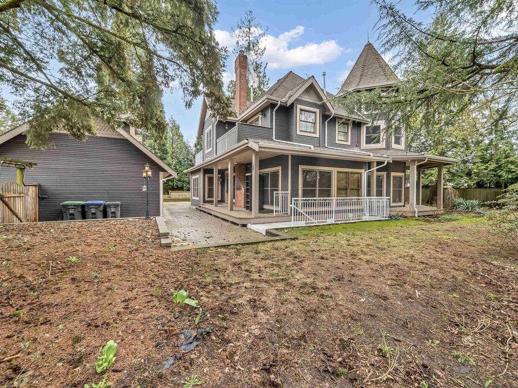 












6354 184 STREET

,
Surrey,




BC
V3S 8B9

