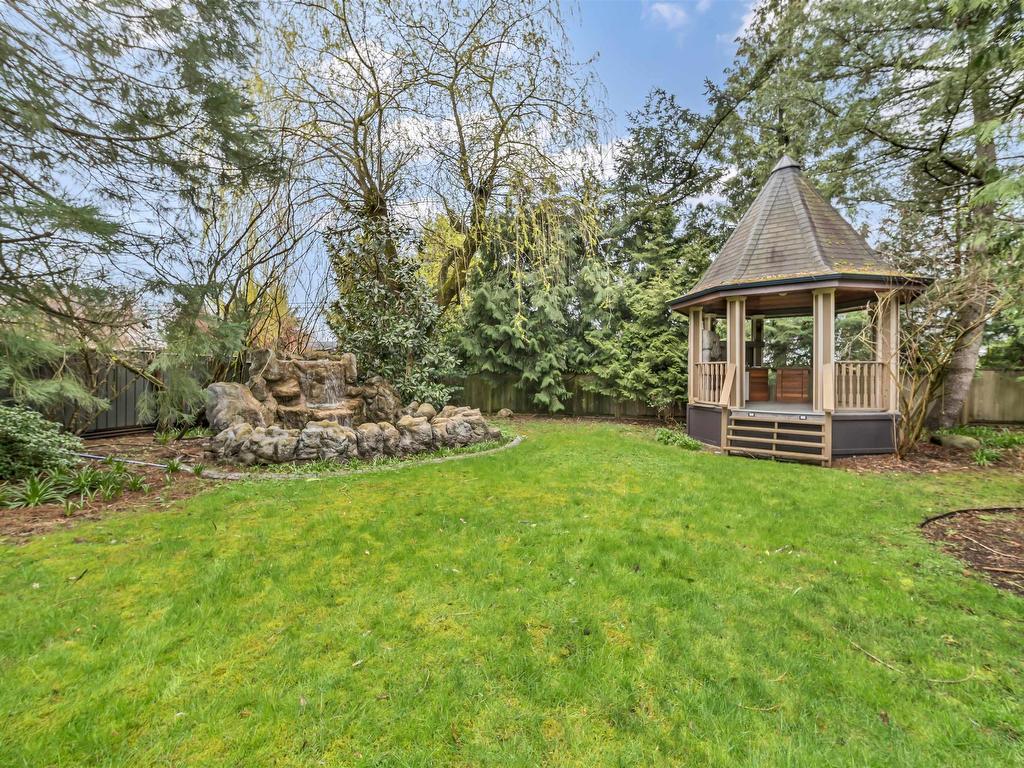 












6354 184 STREET

,
Surrey,




BC
V3S 8B9

