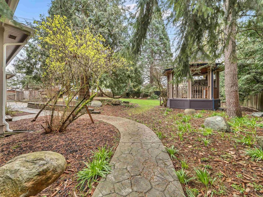 












6354 184 STREET

,
Surrey,




BC
V3S 8B9


