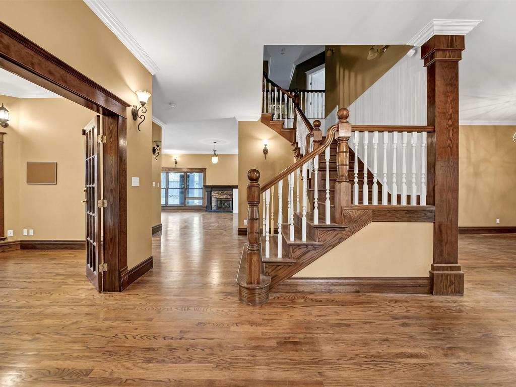 












6354 184 STREET

,
Surrey,




BC
V3S 8B9

