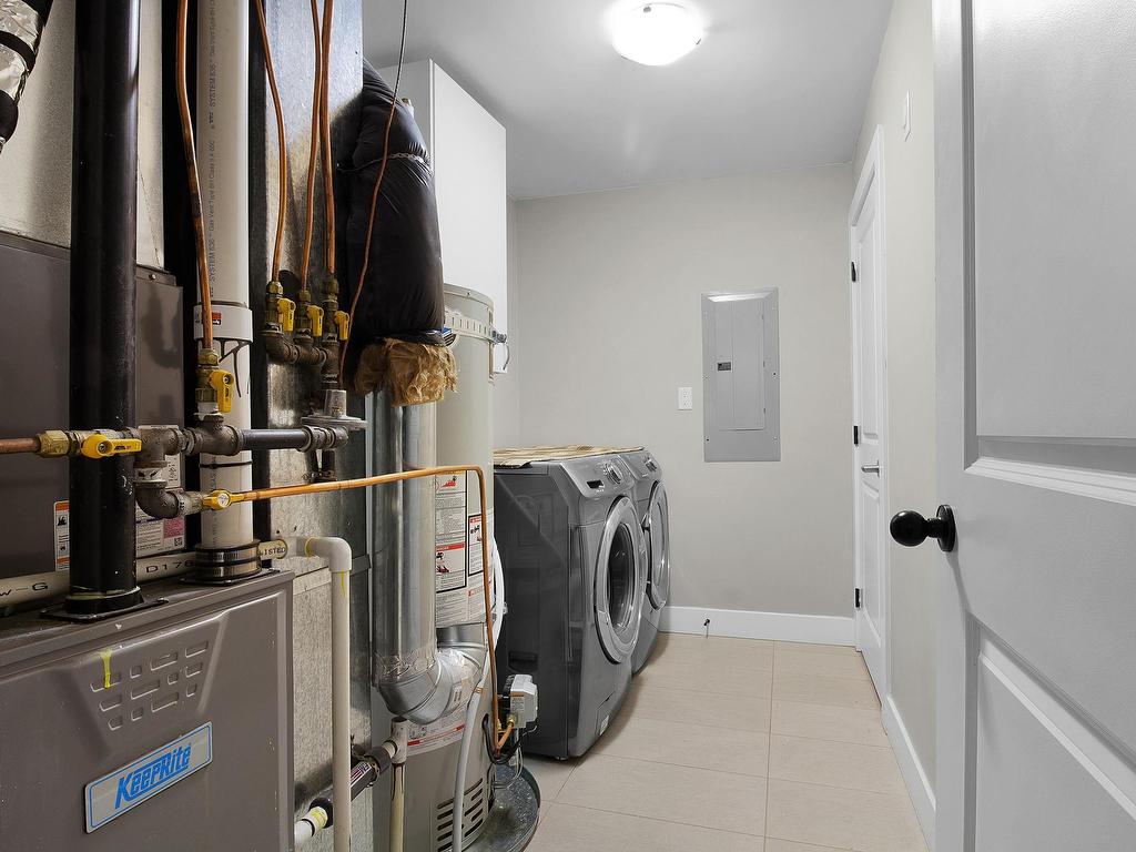 









3176


Engineer

Crescent,
Abbotsford,




BC
V4X 0A7

