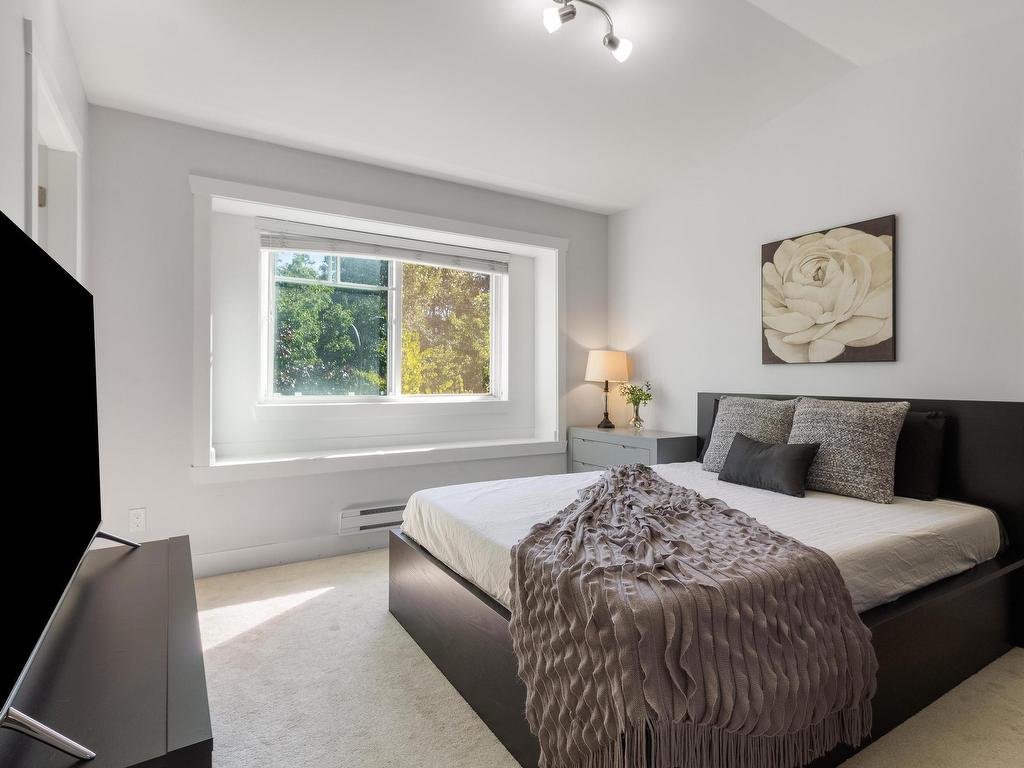 









14285


64

Avenue, 10,
Surrey,




BC
V3W 1Z2


