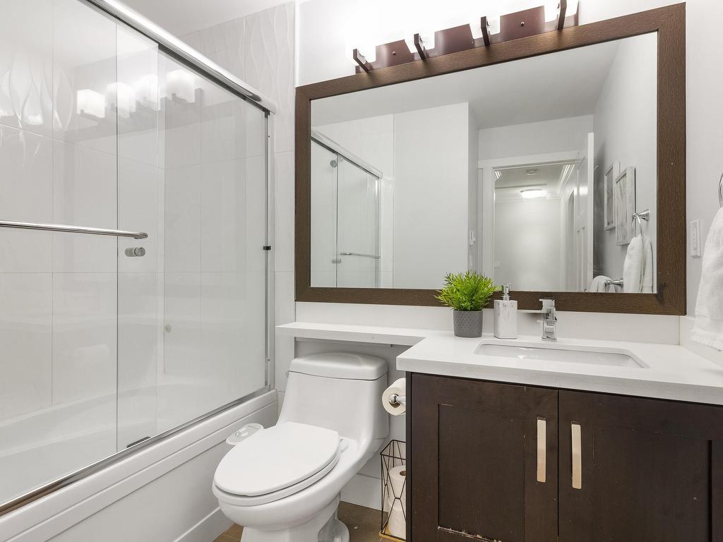 









14285


64

Avenue, 10,
Surrey,




BC
V3W 1Z2

