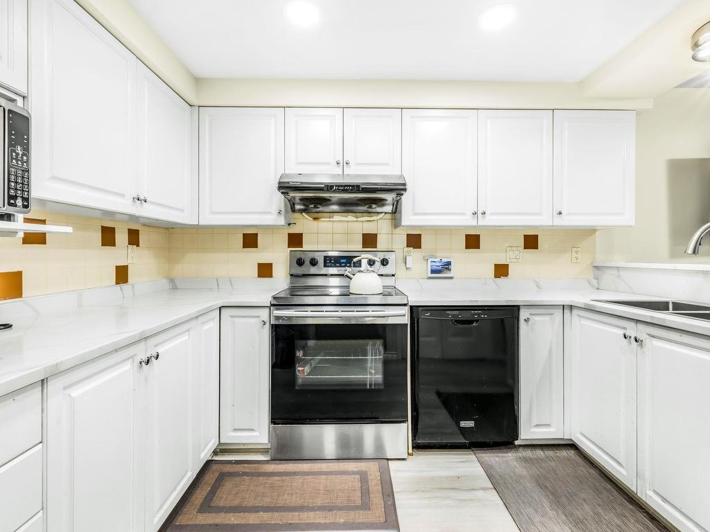 









6478


121

Street, 17,
Surrey,




BC
V3W 0Y5

