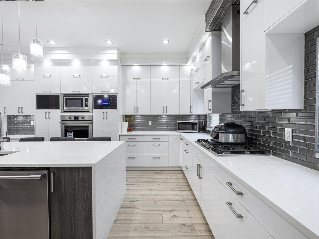 









10805


141

Avenue,
Surrey,




BC
V3R 3J5


