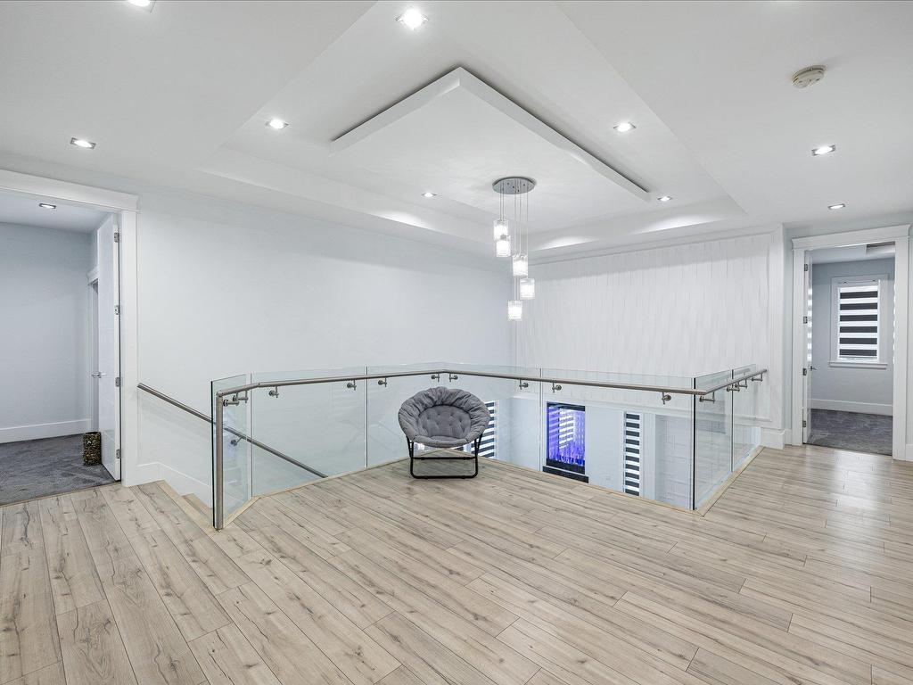 









10805


141

Avenue,
Surrey,




BC
V3R 3J5

