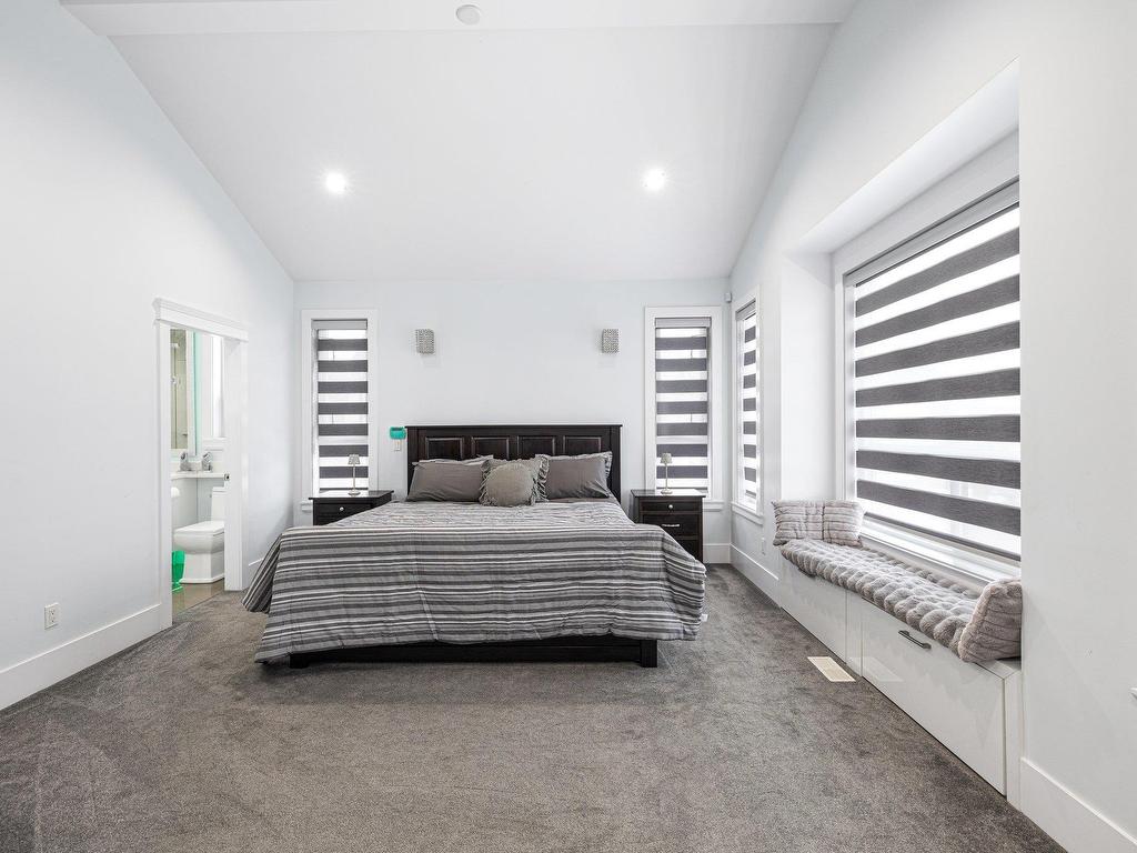 









10805


141

Avenue,
Surrey,




BC
V3R 3J5

