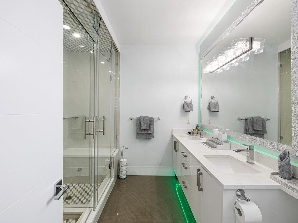 









10805


141

Avenue,
Surrey,




BC
V3R 3J5

