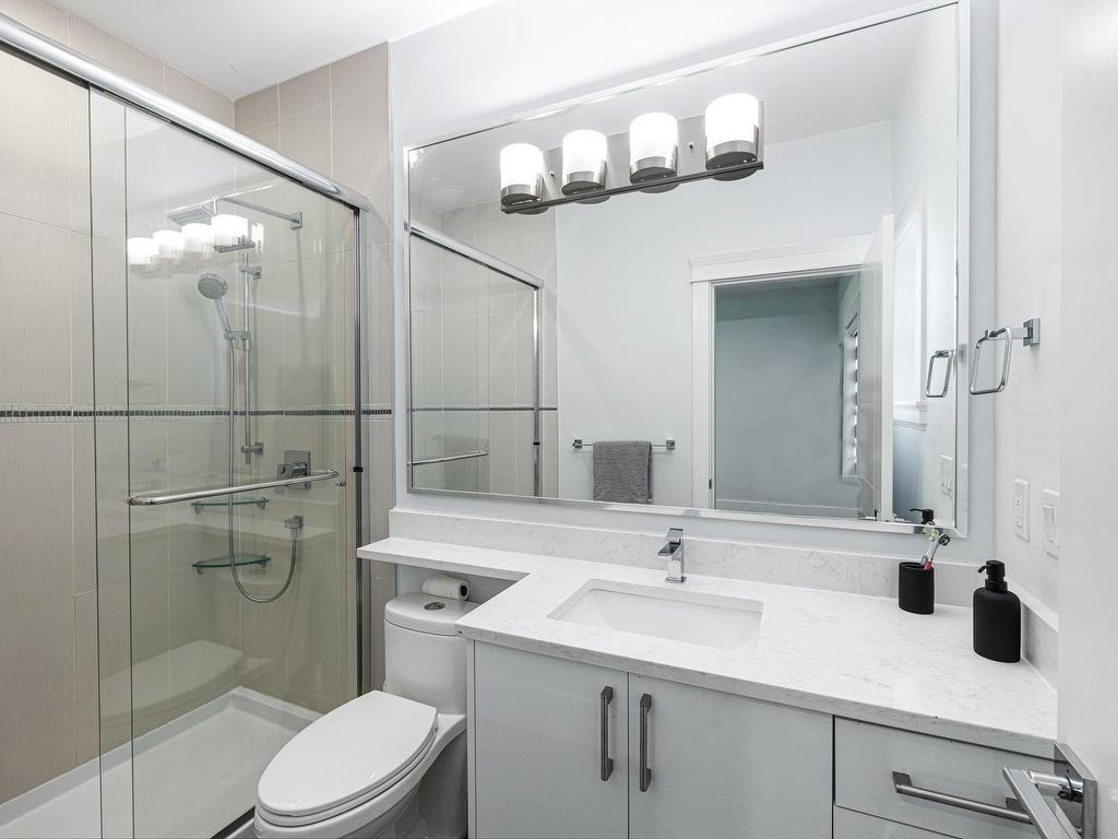 









10805


141

Avenue,
Surrey,




BC
V3R 3J5

