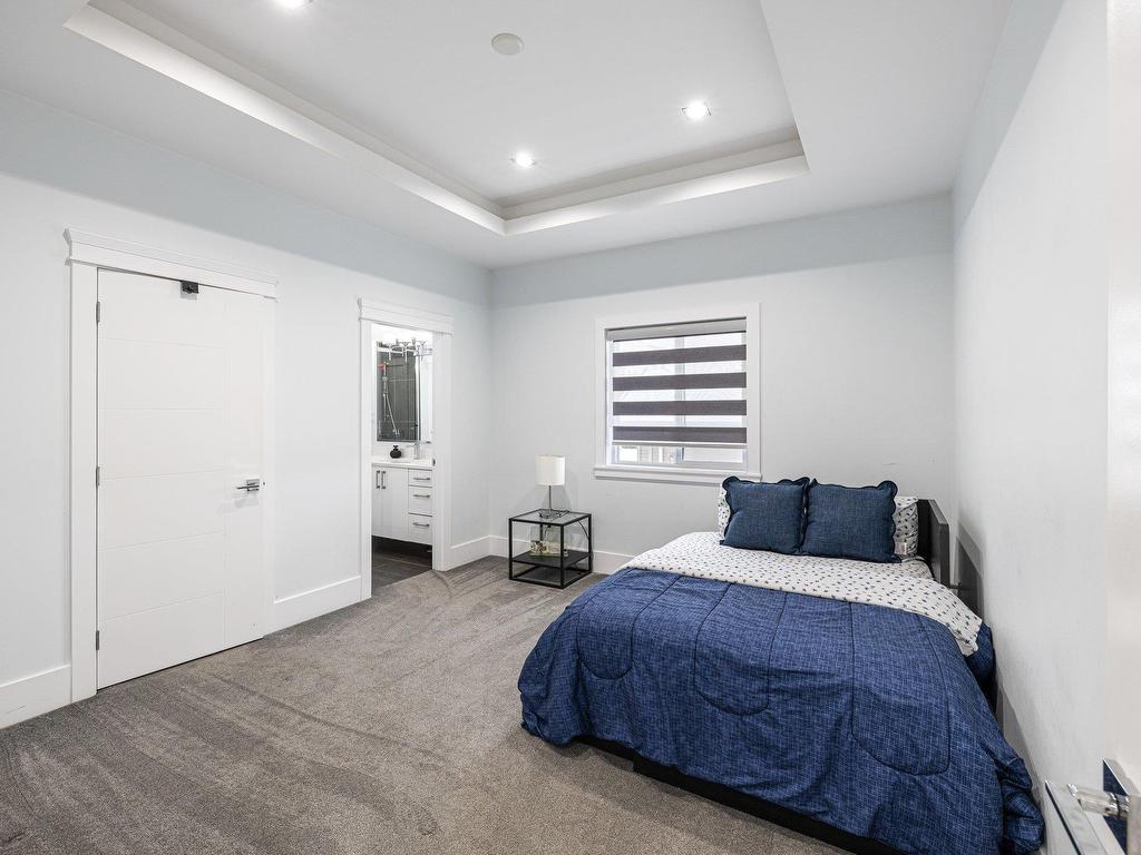 









10805


141

Avenue,
Surrey,




BC
V3R 3J5

