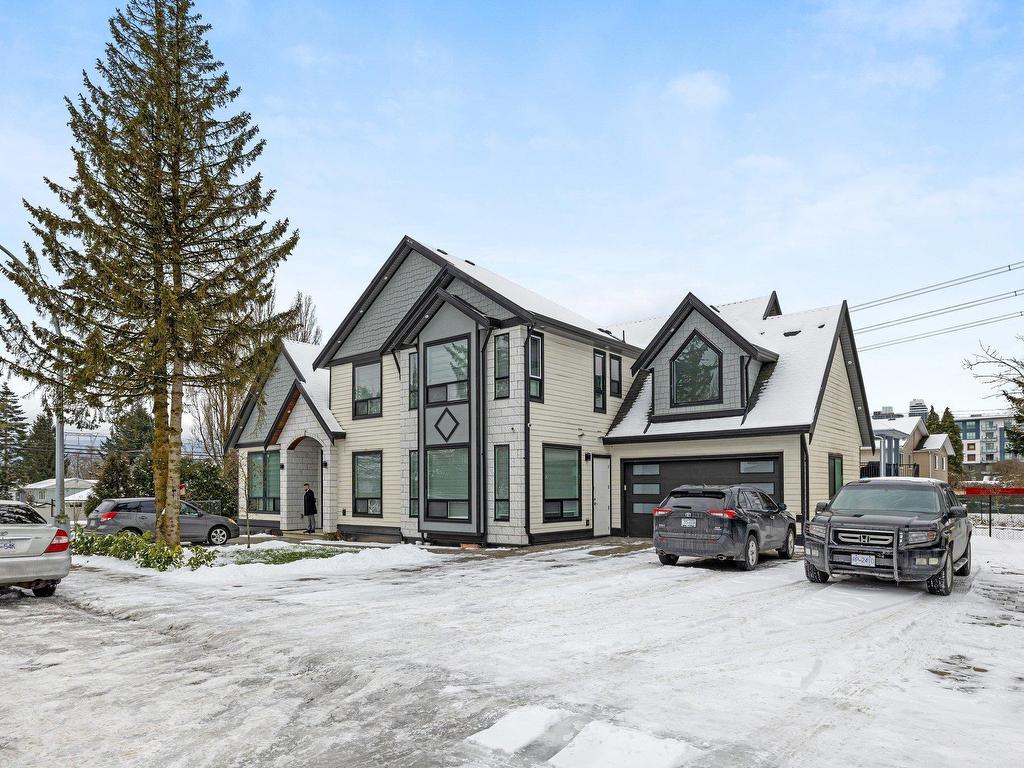 









10805


141

Avenue,
Surrey,




BC
V3R 3J5


