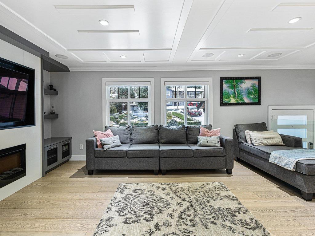 












7863 SUNCREST DRIVE

,
Surrey,




BC
V3W 6A8


