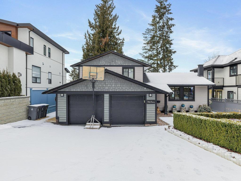 












7863 SUNCREST DRIVE

,
Surrey,




BC
V3W 6A8

