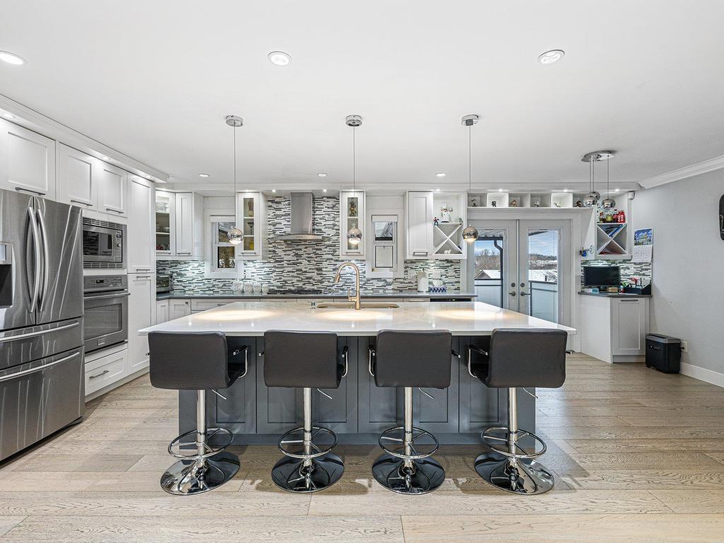 












7863 SUNCREST DRIVE

,
Surrey,




BC
V3W 6A8

