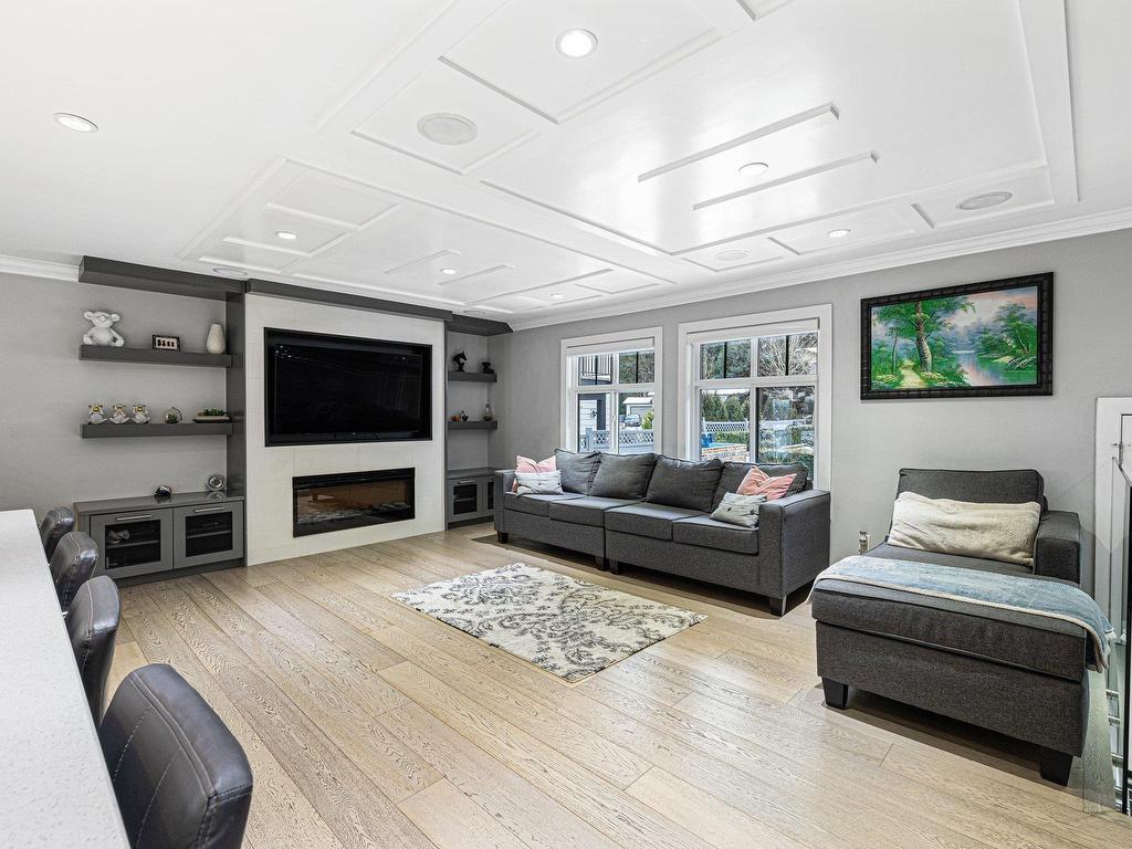 












7863 SUNCREST DRIVE

,
Surrey,




BC
V3W 6A8

