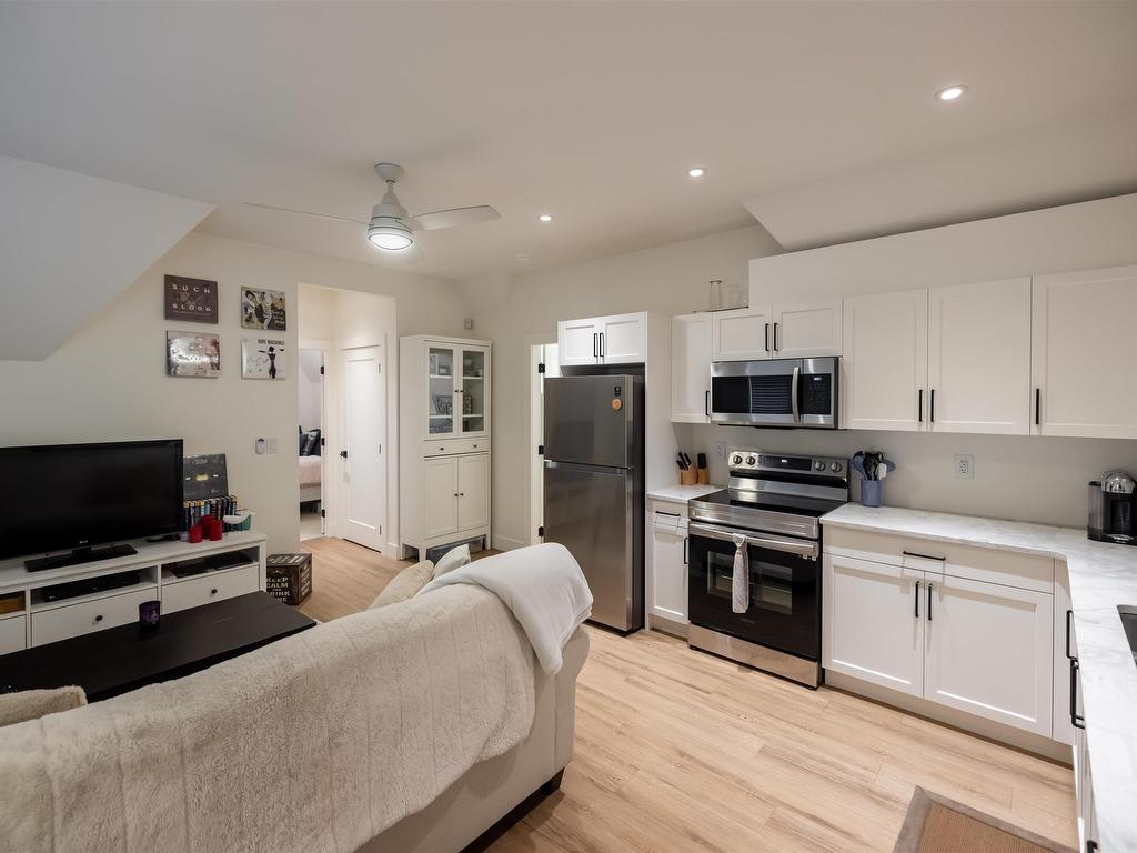 









4210


248

Street,
Langley,




BC
V4W 1E3

