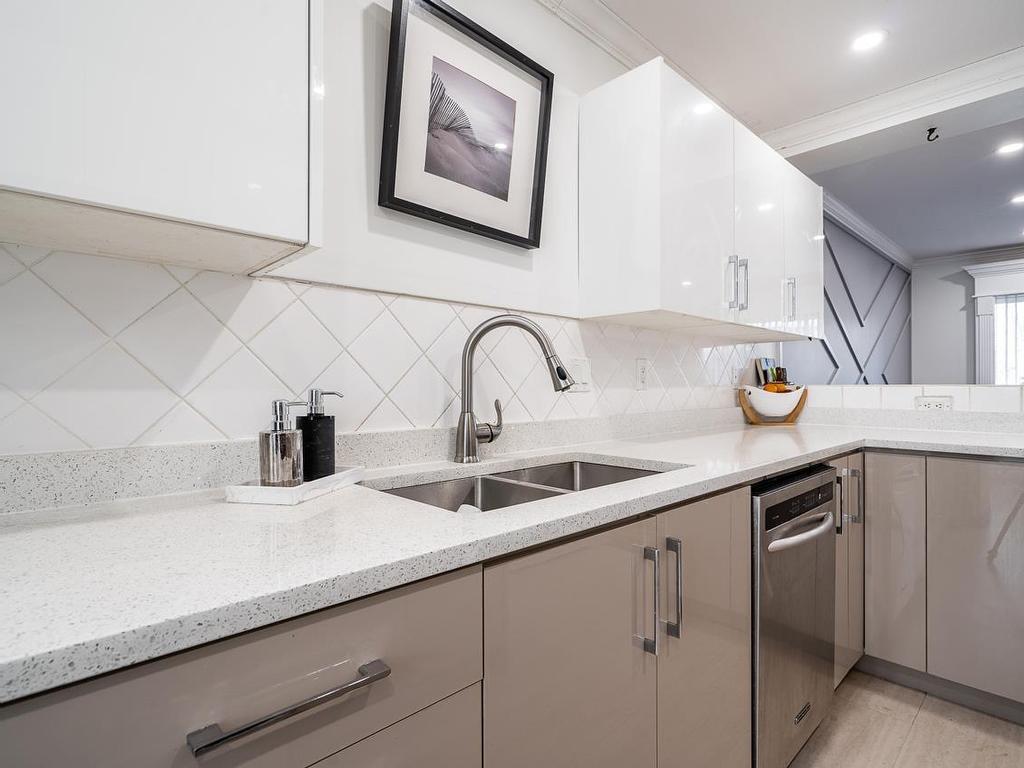 









16155


82

Avenue, 38,
Surrey,




BC
V4N 0P7

