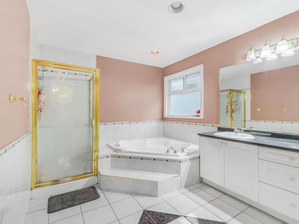 









9534


124

Street,
Surrey,




BC
V3V 4S4


