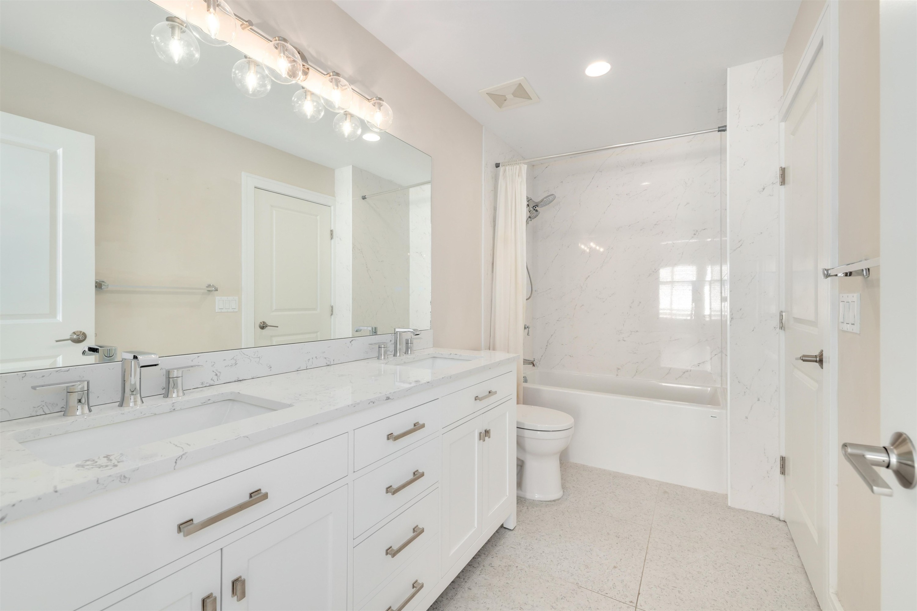 









2323


133

Street,
Surrey,




BC
V4A 9T7

