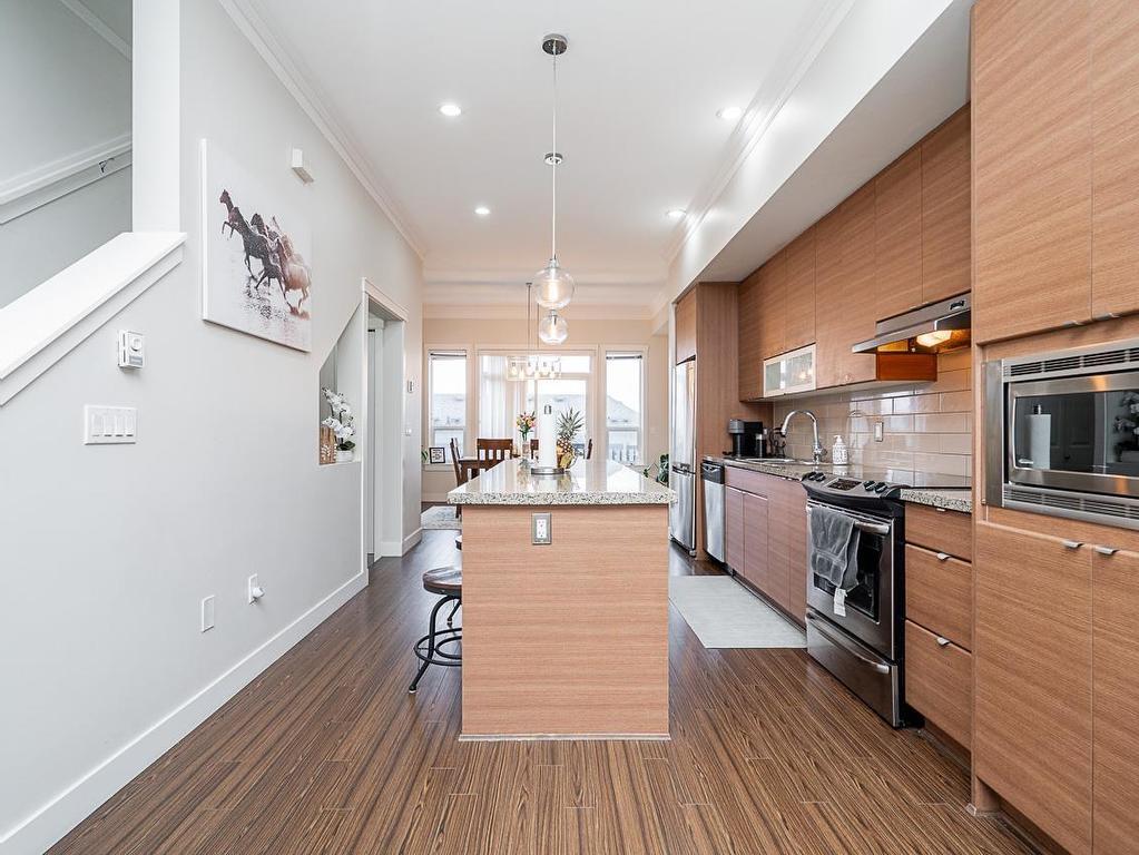 









2955


156

Avenue, 37,
Surrey,




BC
V3Z 2W8

