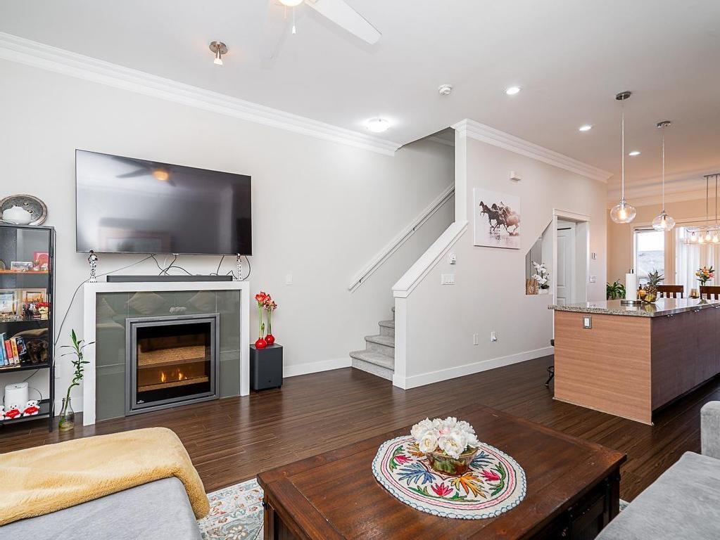 









2955


156

Avenue, 37,
Surrey,




BC
V3Z 2W8

