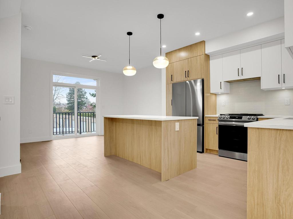 









2525


156

Street, 1,
Surrey,




BC
V4P 1C7

