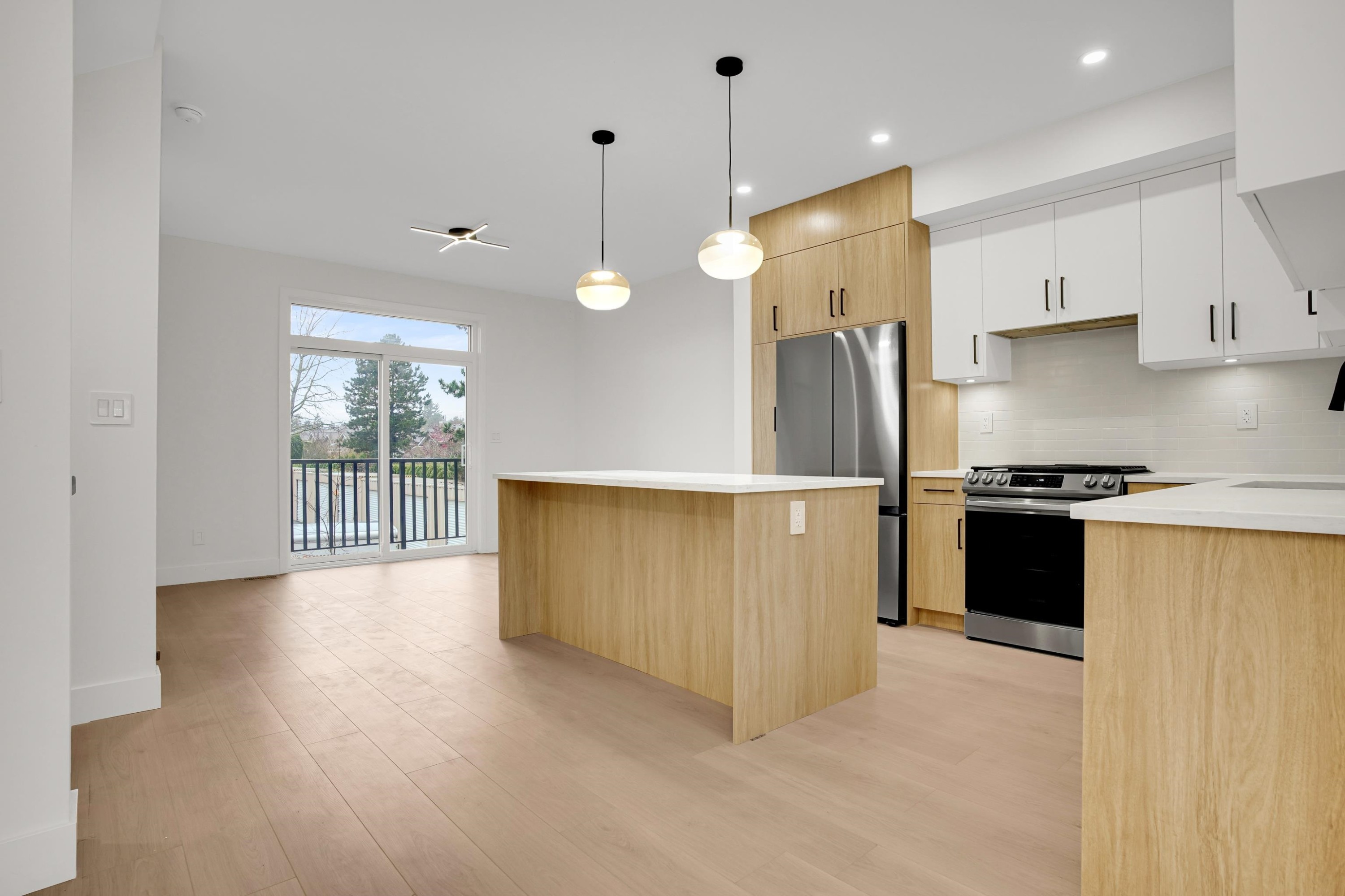 









2525


156

Street, 1,
Surrey,




BC
V4P 1C7

