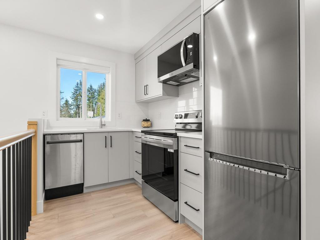 









9328


Ebor

Road,
Delta,




BC
V4C 4R3

