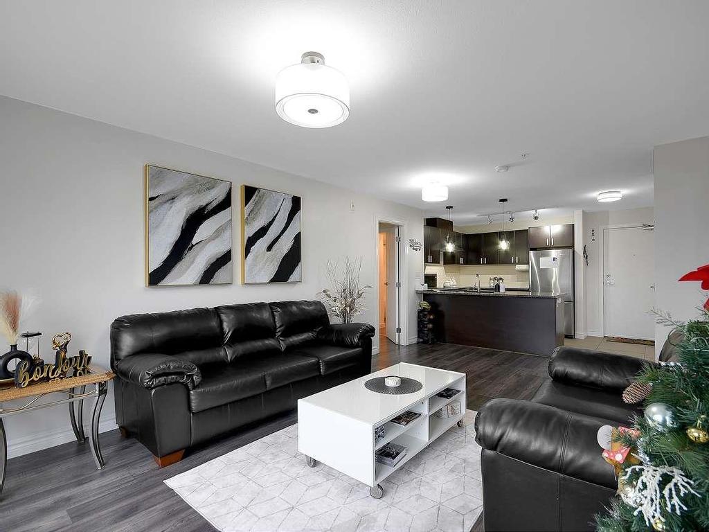 









7511


120

Street, 215,
Delta,




BC
V4C 0C1

