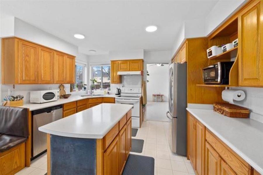 









14247


86

Avenue,
Surrey,




BC
V3W 0S6

