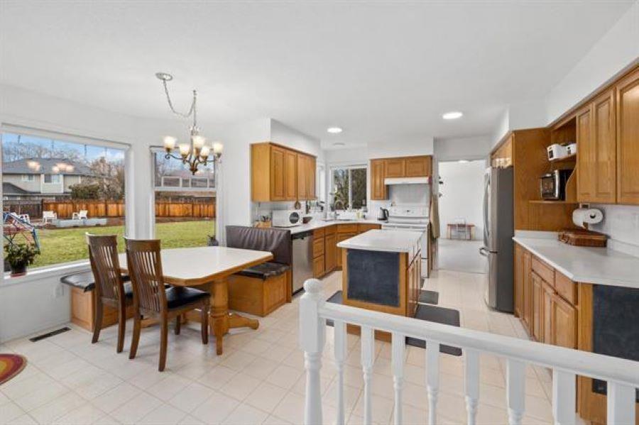 









14247


86

Avenue,
Surrey,




BC
V3W 0S6

