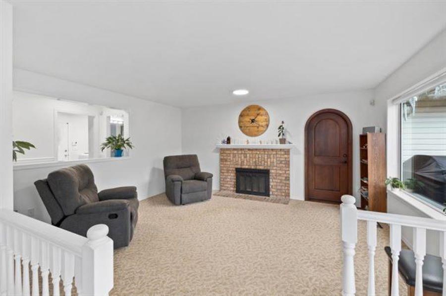 









14247


86

Avenue,
Surrey,




BC
V3W 0S6


