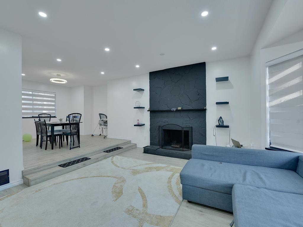 









12889


63a

Avenue,
Surrey,




BC
V3X 1S4

