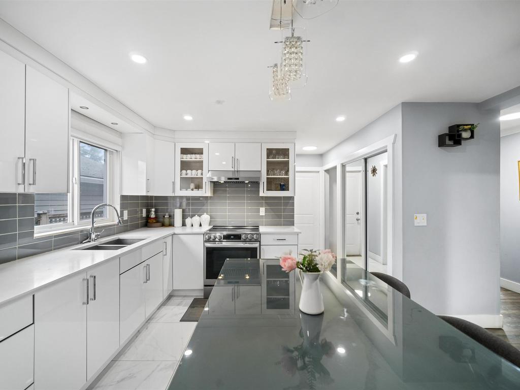 









13249


81a

Avenue,
Surrey,




BC
V3W 8Z2

