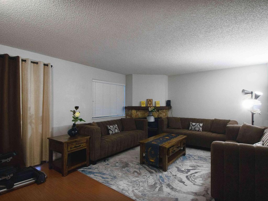 









13289


71b

Avenue,
Surrey,




BC
V3W 7Z5

